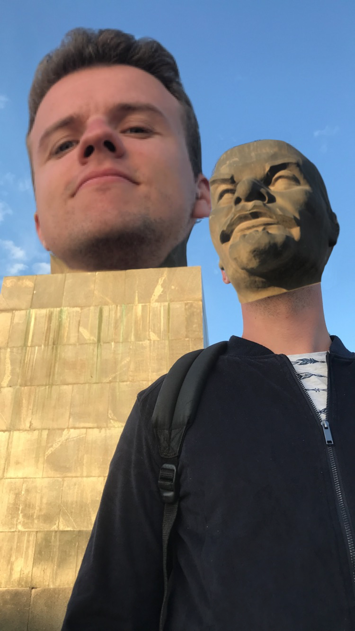 Photo 2: la tête de Johan Lénine